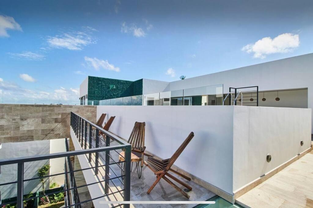 Sherlock - Swim Up & Gym & Club Access Apartment Tulum