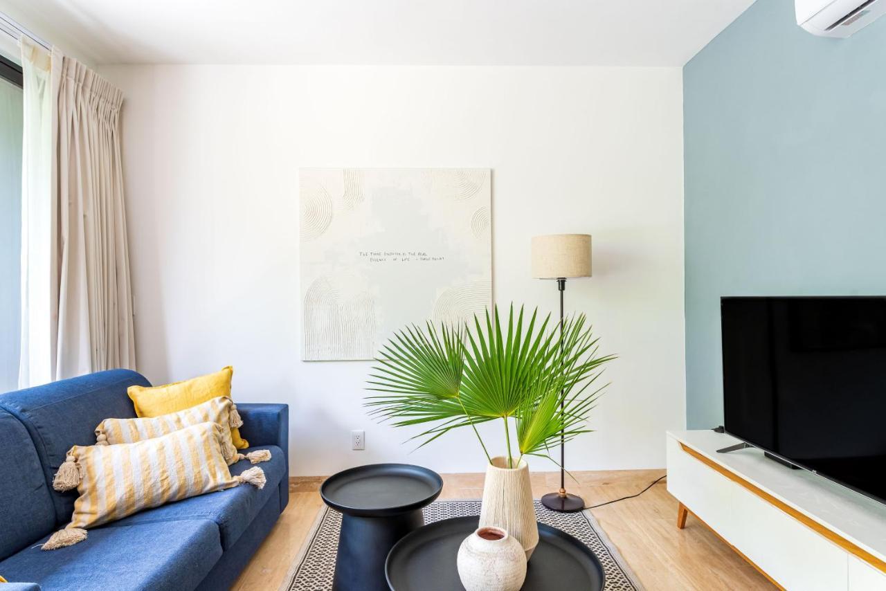 Paradise In With Rooftop Pool And Top Sunsets, Amira Central Apartment *
