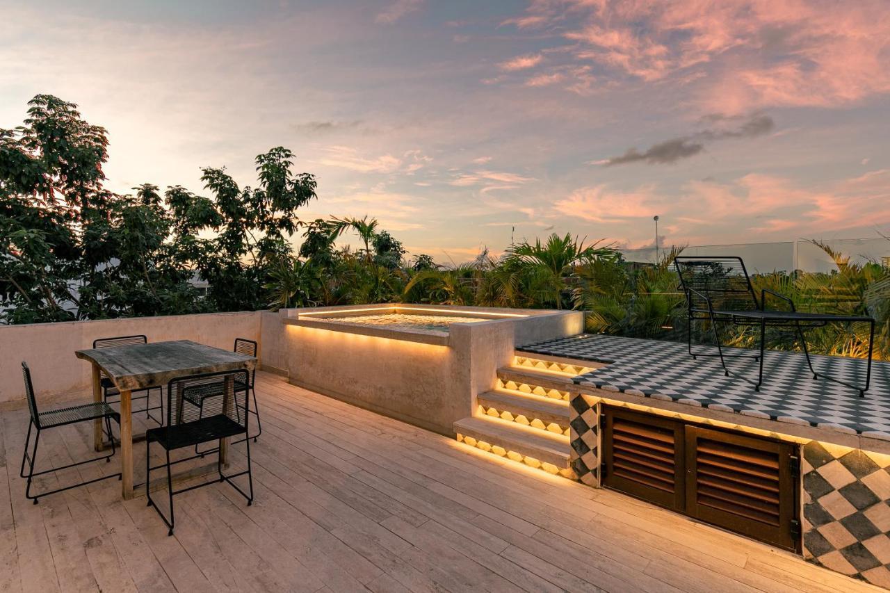 407 Stunning Penthouse For 2 Apartment