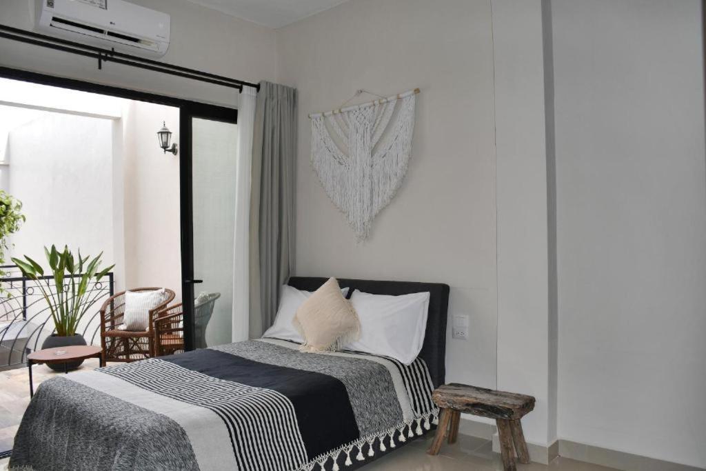 Casa Luz Downtown In Apartment