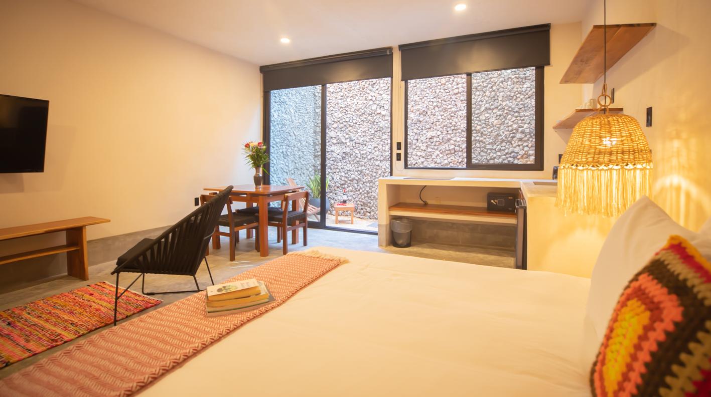 Nuee Hotel & Beach Club 4*