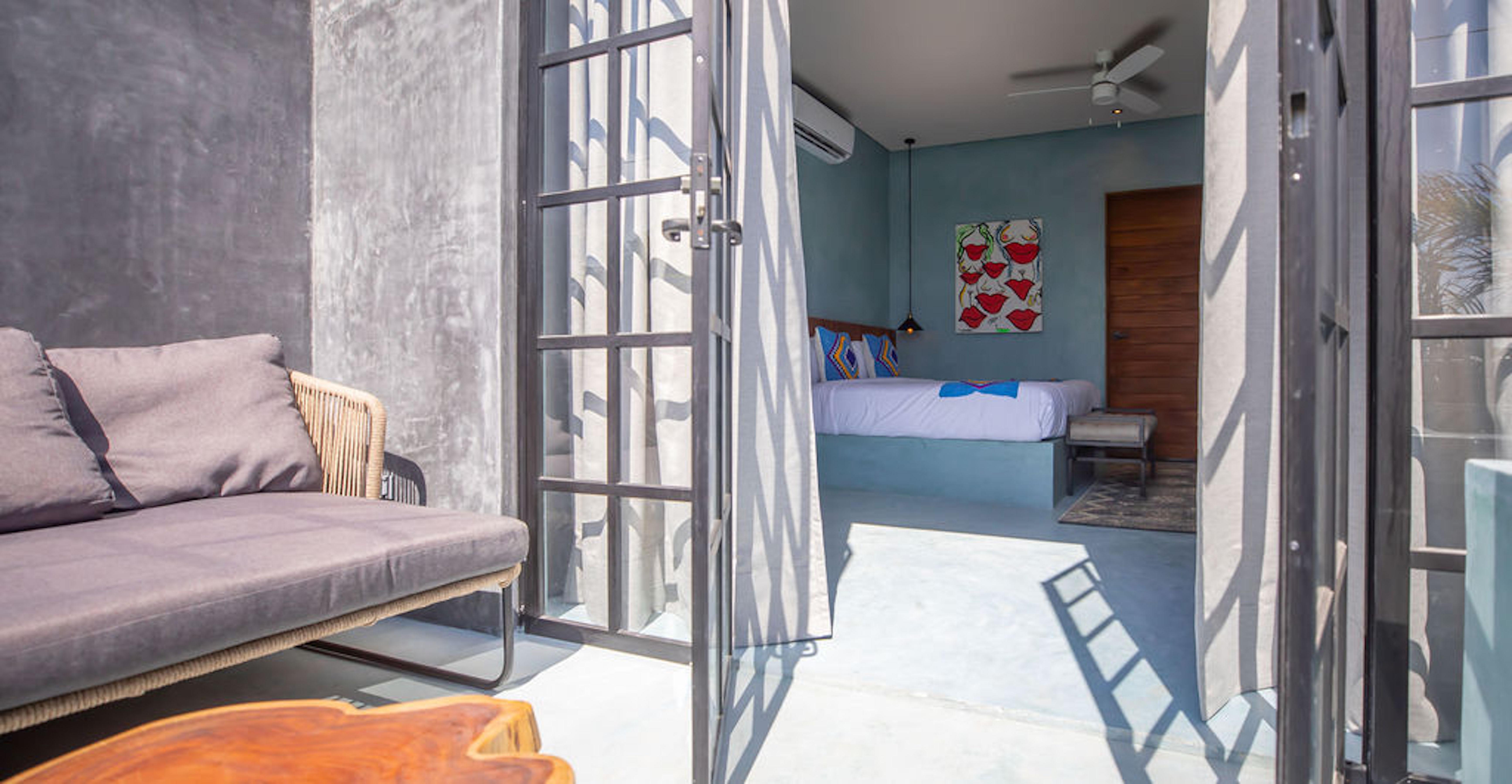 Turquoise (adults Only) 3*