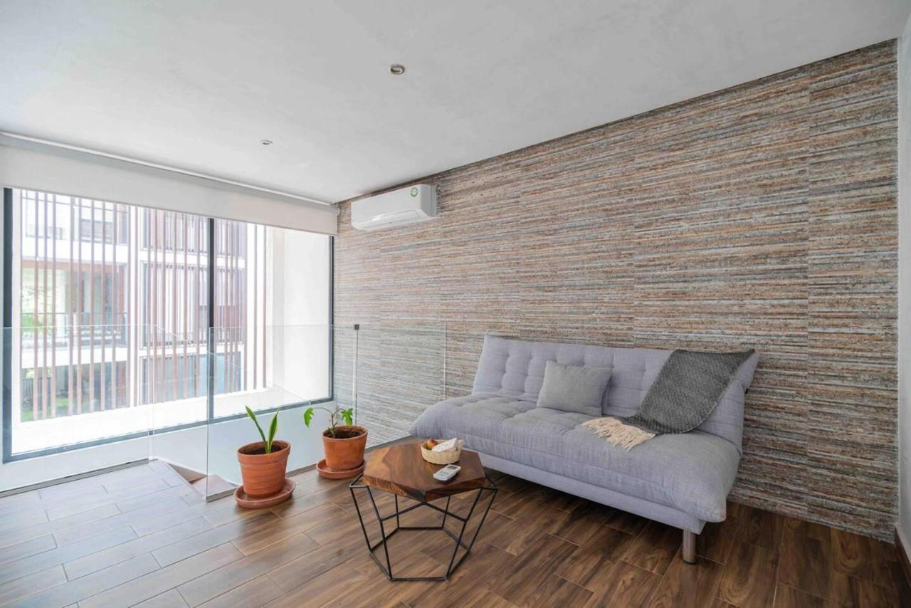 Lovely 2-bed In With Private Pool Apartment