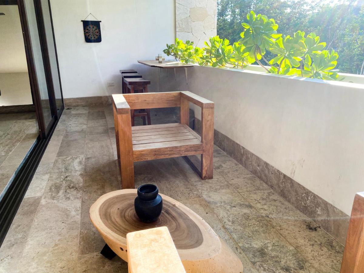 Omara Apartment *