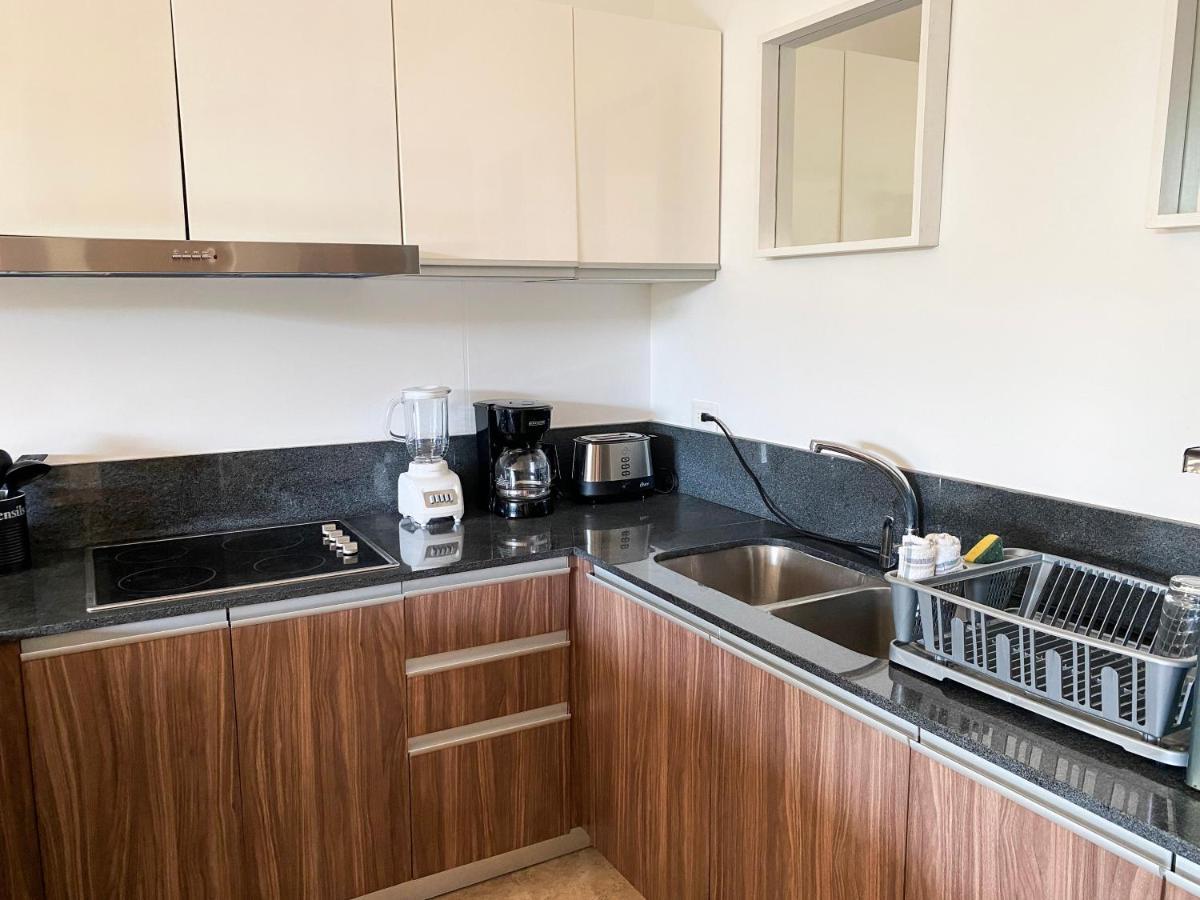 Omara Apartment *