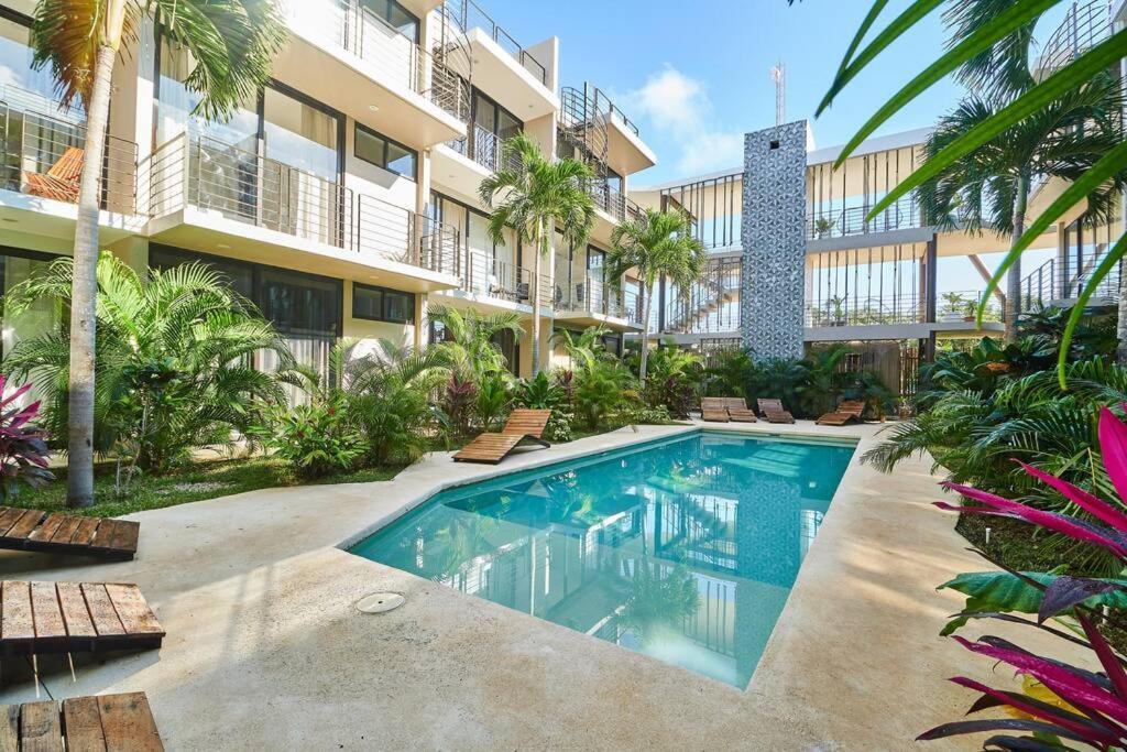 308 Amena Modern Penthouse W/gym And Private Pool&rooftop Apartment