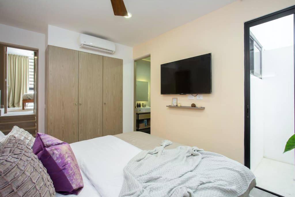 Skyline 2 New 2br/2bath Private Pool/rooftop Apartment