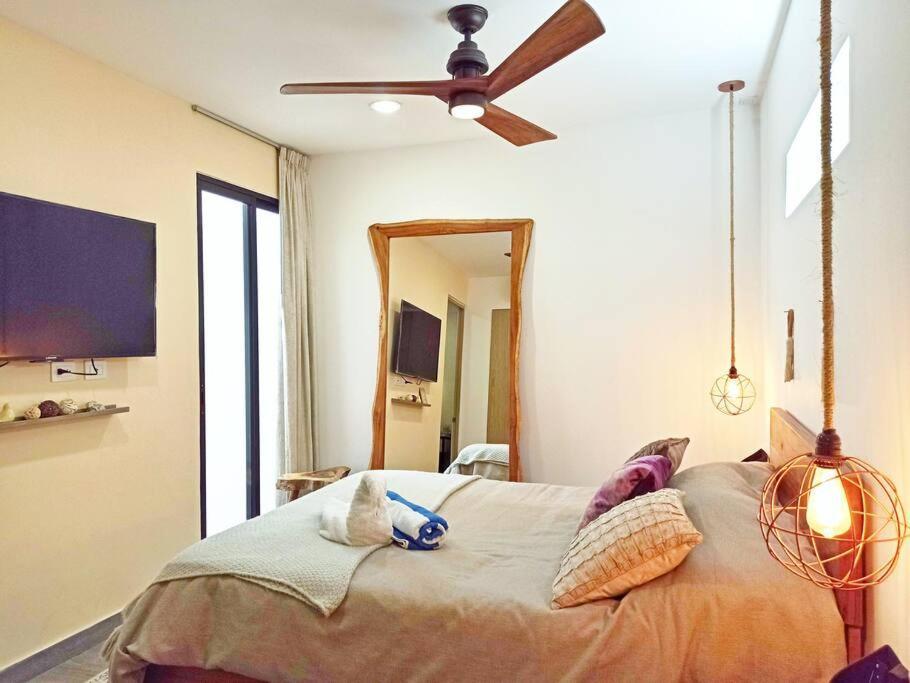 Skyline 2 New 2br/2bath Private Pool/rooftop Apartment *