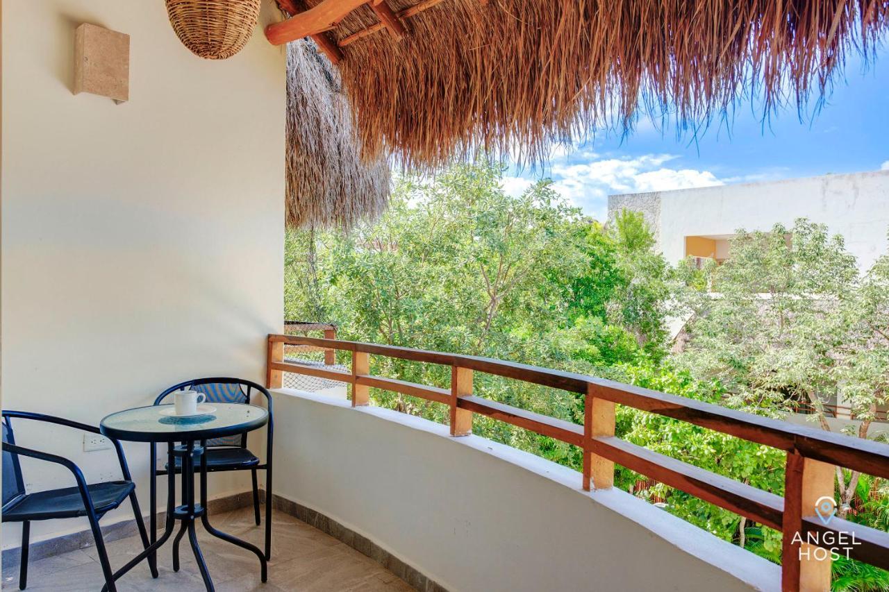 Apartment Complex With An Alluring Pool & Tropical Vibes By Stella Rentals! *