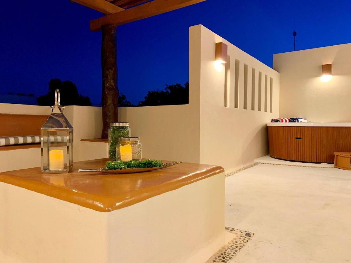 Sleeps 4-6-amazing 2 Bedroom Ph With Bbq Jacuzzi * Tulum