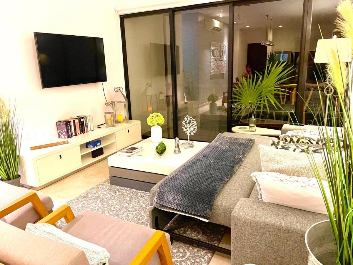 Apartment Sleeps 4-6-amazing 2 Bedroom Ph With Bbq Jacuzzi