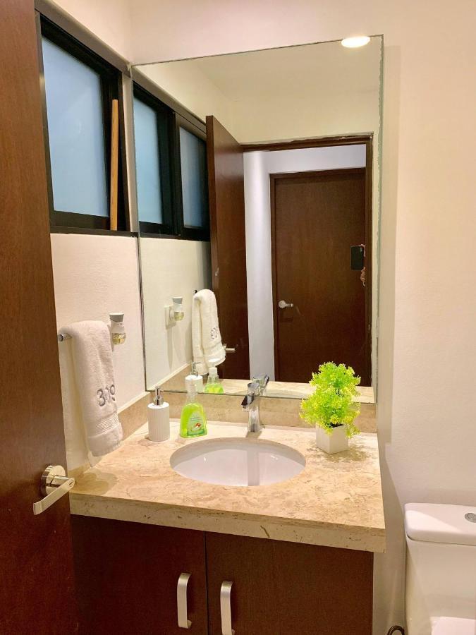 Apartment Sleeps 4-6-amazing 2 Bedroom Ph With Bbq Jacuzzi