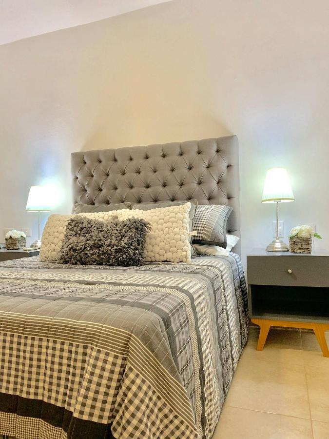 Sleeps 4-6-amazing 2 Bedroom Ph With Bbq Jacuzzi *