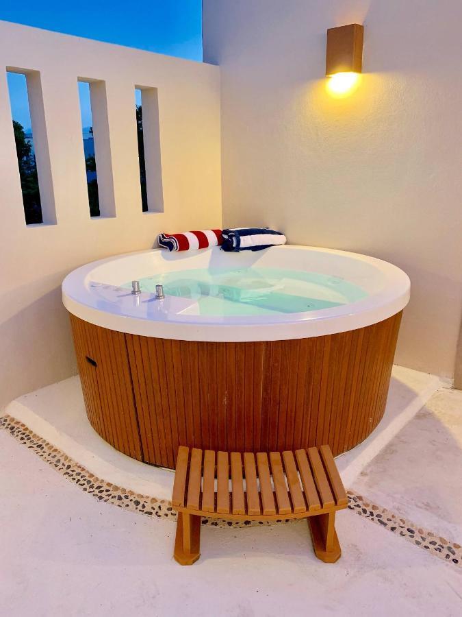 Apartment Sleeps 4-6-amazing 2 Bedroom Ph With Bbq Jacuzzi *