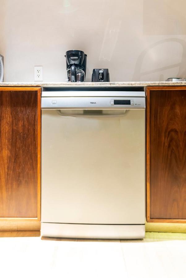 407 Stunning Penthouse For 2 *