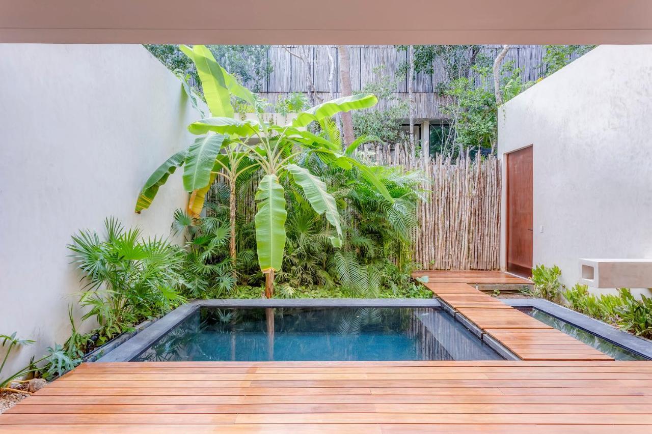 Gorgeous Flowy Space With Wrap-around Private Pool *