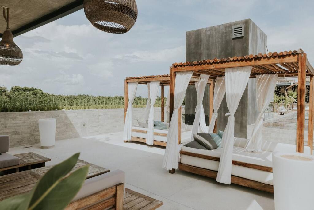 Cenote + Swim-up + Luxury Tulum