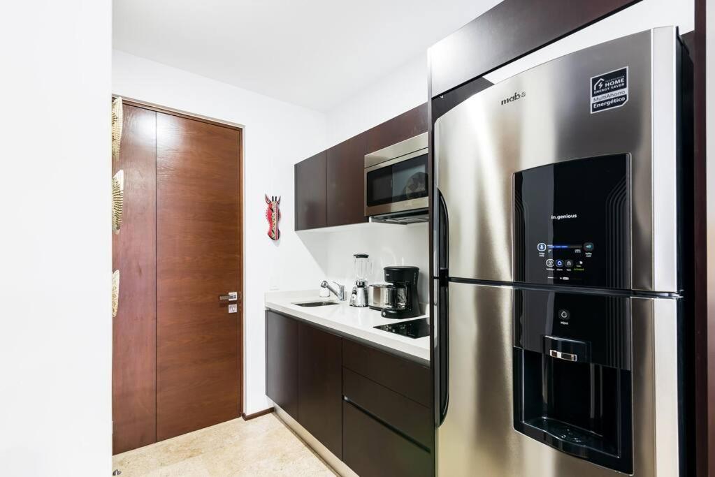 At Menesse Apartment