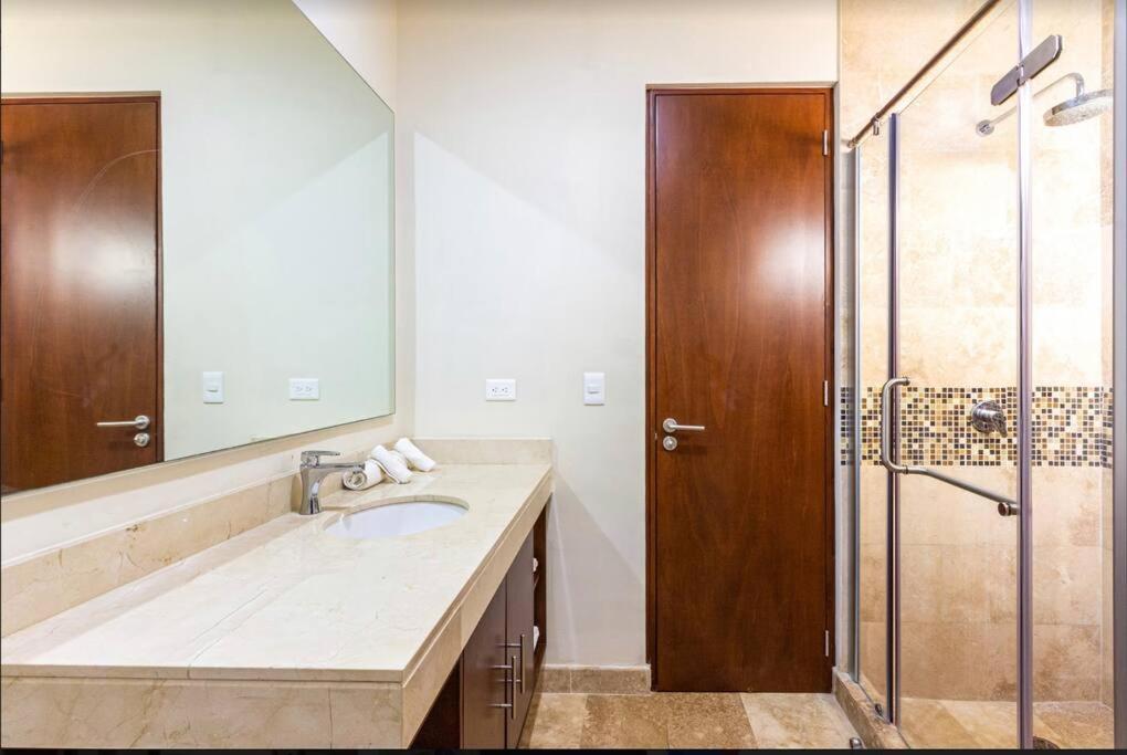 Apartment Chic Rooftop Ph, Private Pool, 1mi From The