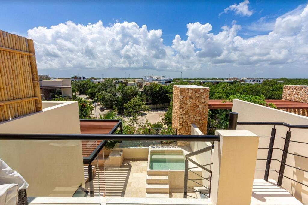 Chic Rooftop Ph, Private Pool, 1mi From The Apartment Tulum