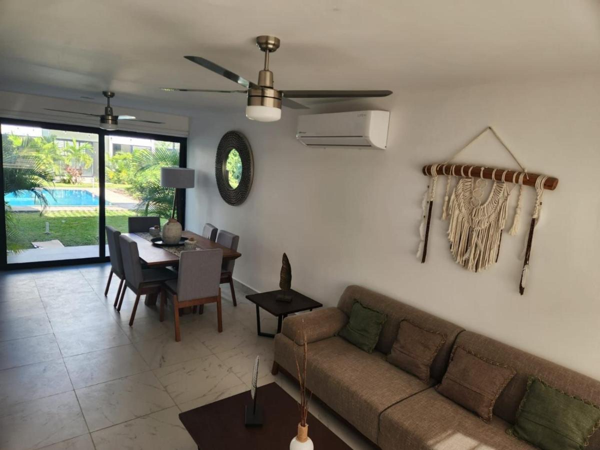 Casa Tres Recamaras: Jungle Views, Shared Pool & Prime Location Tulum