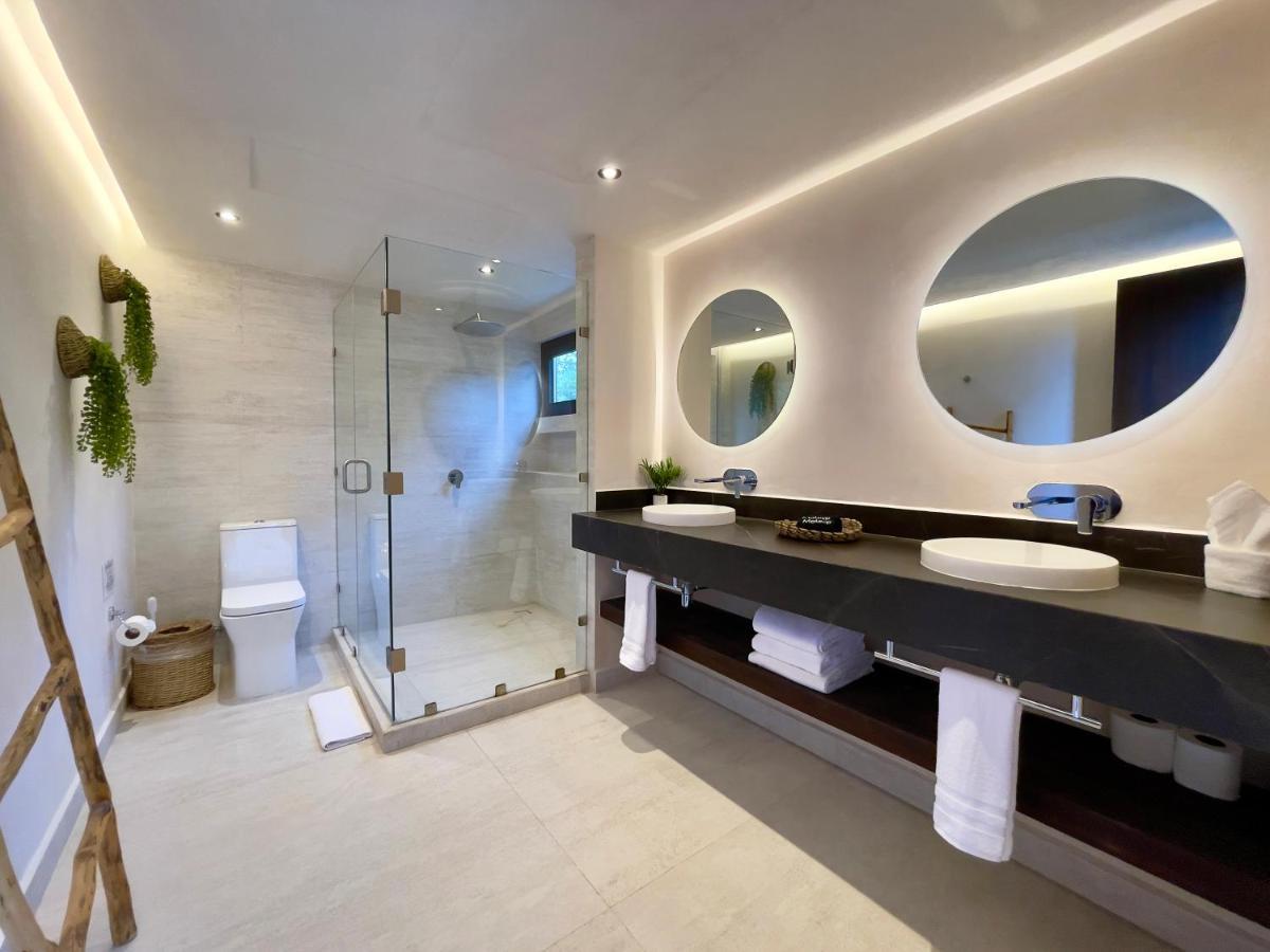 Jungle-chic Luxurious