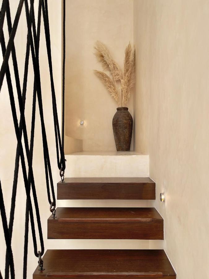 Jungle-chic Luxurious