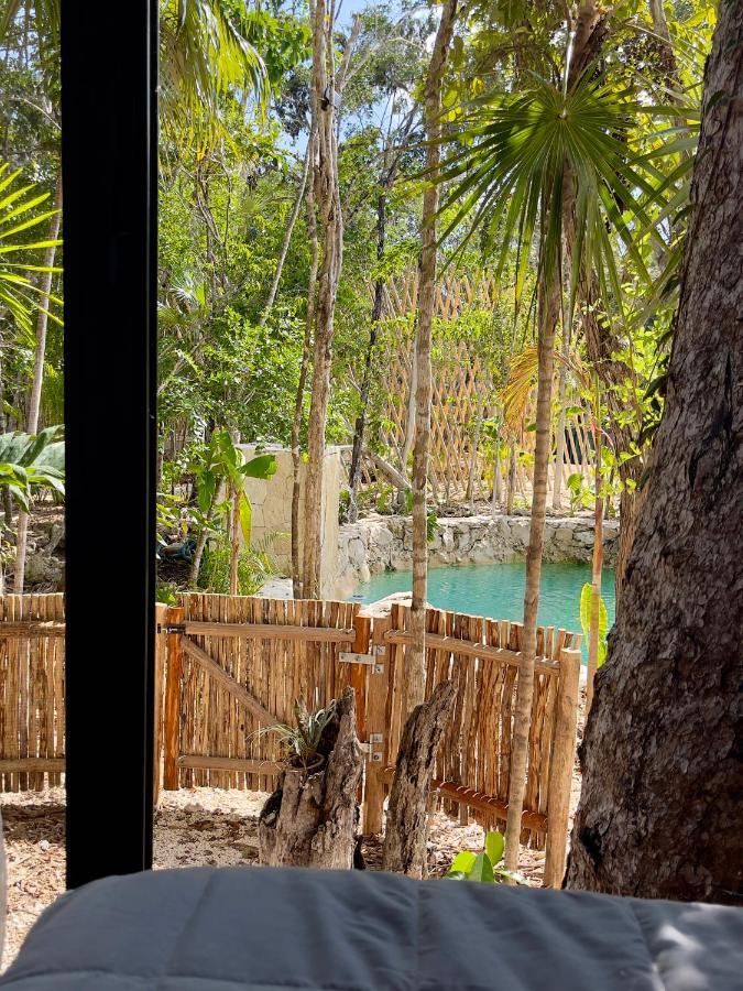 Jungle-chic Luxurious *