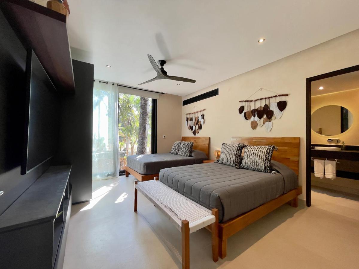 Villa Jungle-chic Luxurious