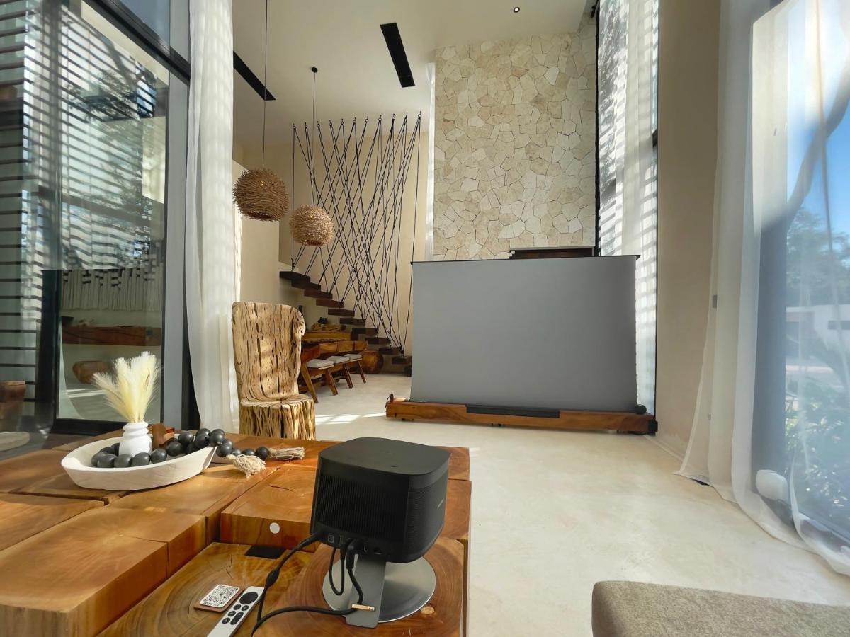 Jungle-chic Luxurious