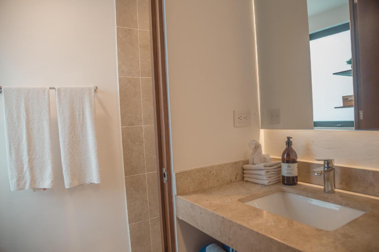 Amazing New Pent House With Private Pool!!
