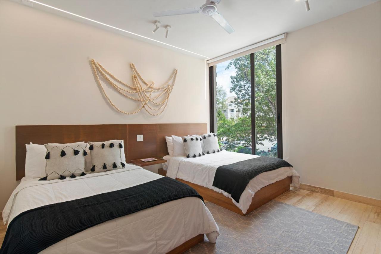 Apartment 205 Perfect Location 3 Bedrooms *