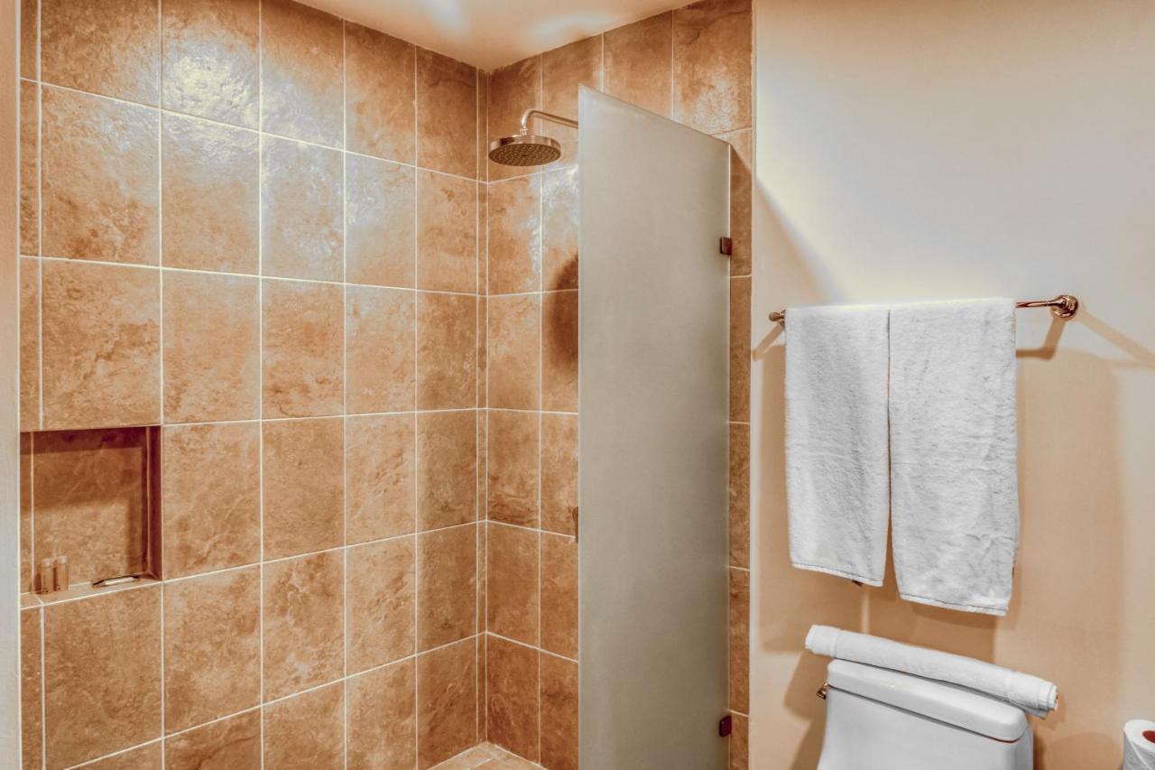 Palalma Casa #32, Modern Tropics, La Veleta Apartment