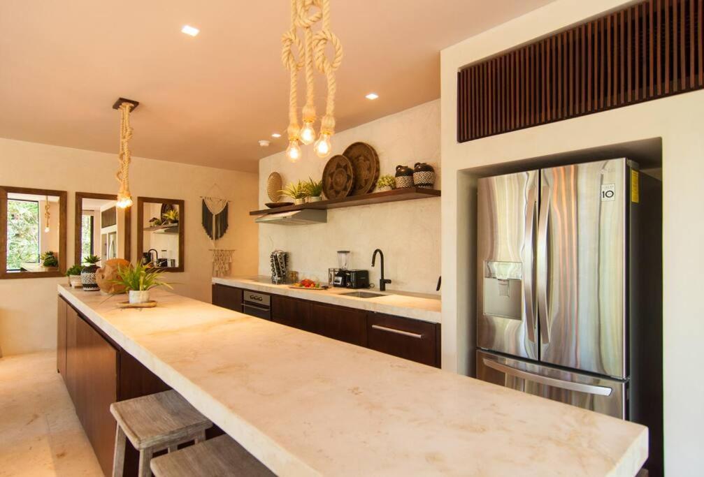 Spectacular Gaia/ph/private Pool Apartment
