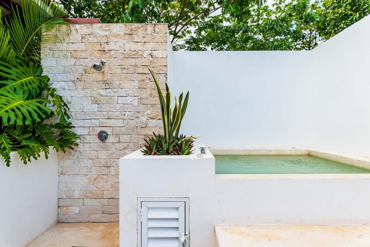 Ek'balam & Flamingo, Luxury Villas, Private Pool, Private Garden, Jacuzzi, 24h Security