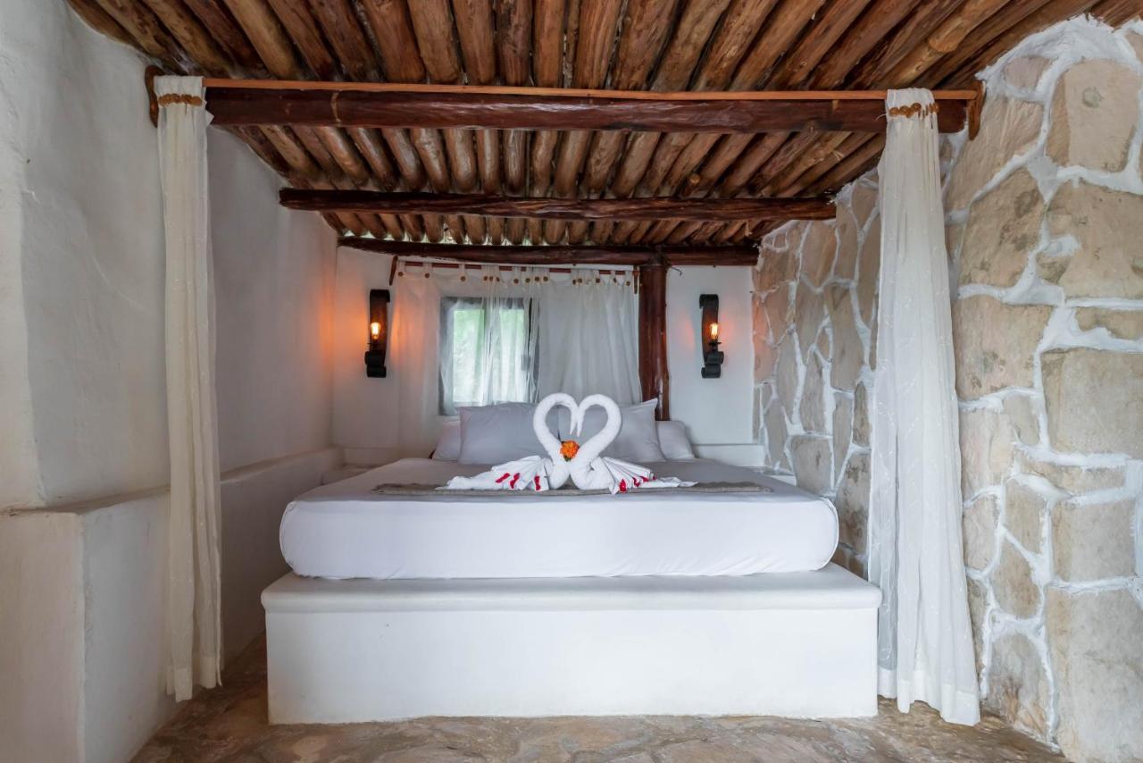 Villa Casa Aakbal - Luxury Front