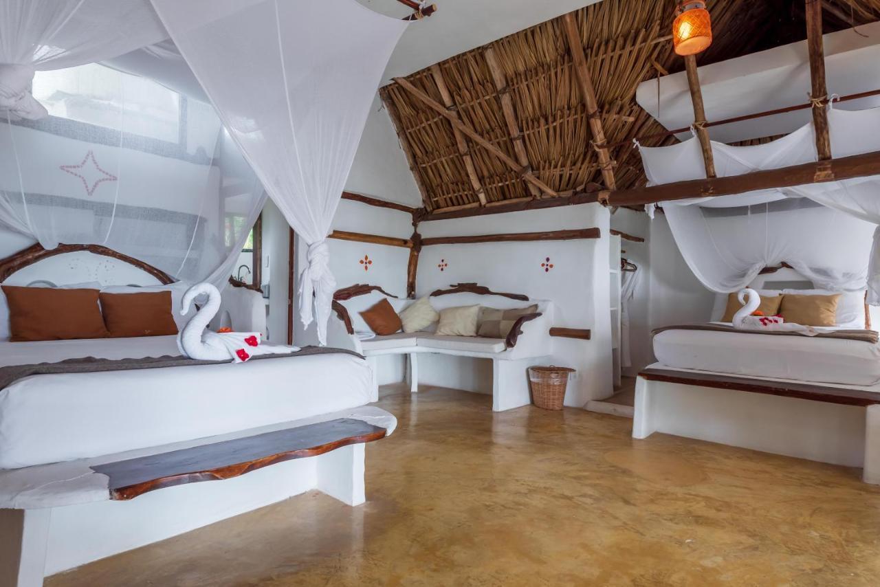 Casa Aakbal - Luxury Front Villa Tulum