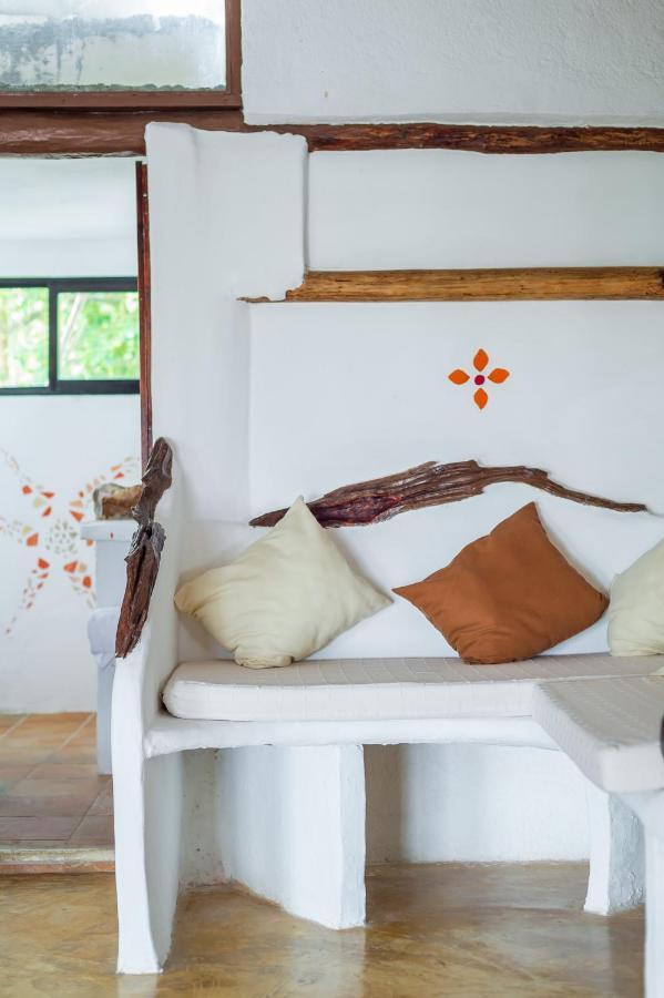 Villa Casa Aakbal - Luxury Front Tulum