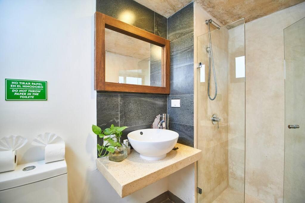 Neem 14 1br Bohogem In The Heart Of Apartment