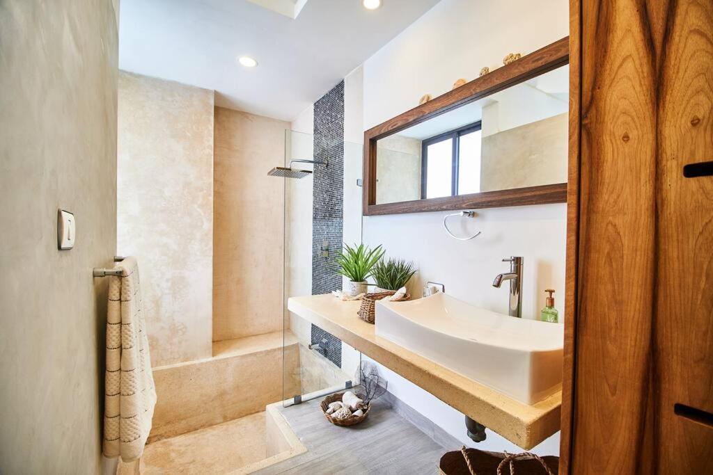 Neem 14 1br Bohogem In The Heart Of