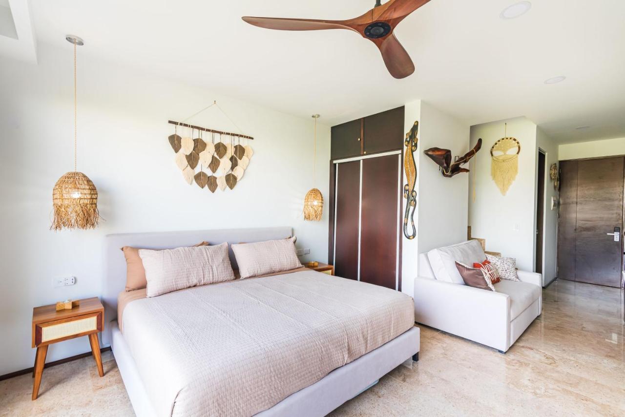 At Menesse Apartment