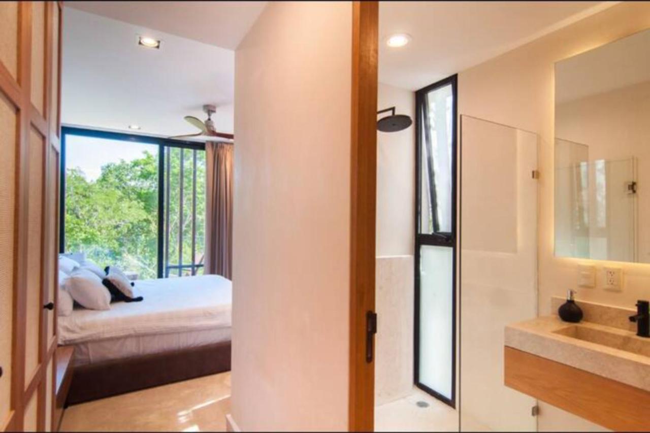 Beautiful Pure Top Amenities Pool Apartment