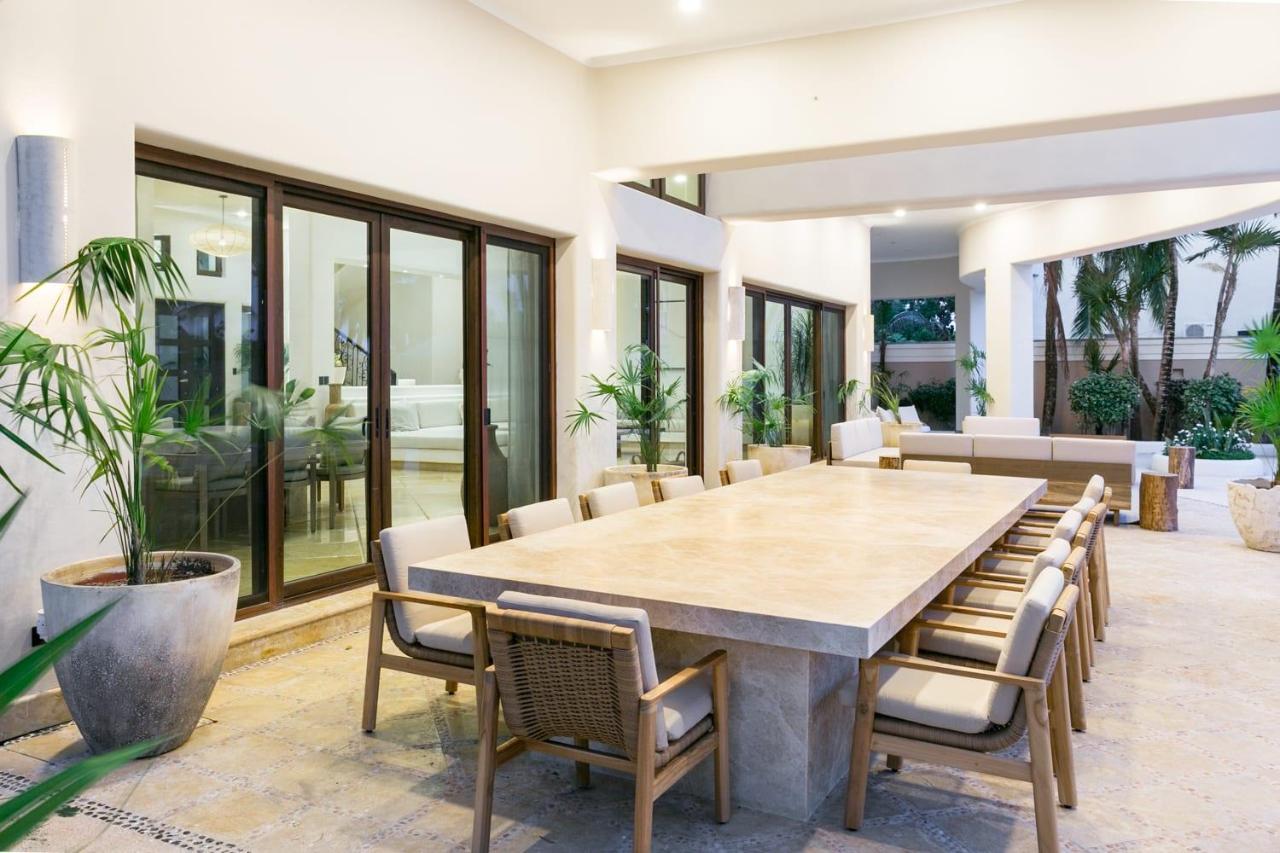 8 Bedroom Luxury With Private Chef Included *