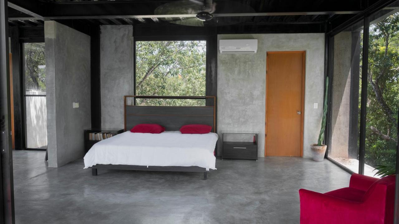 Hostal Casa Formato: Artist Residency
