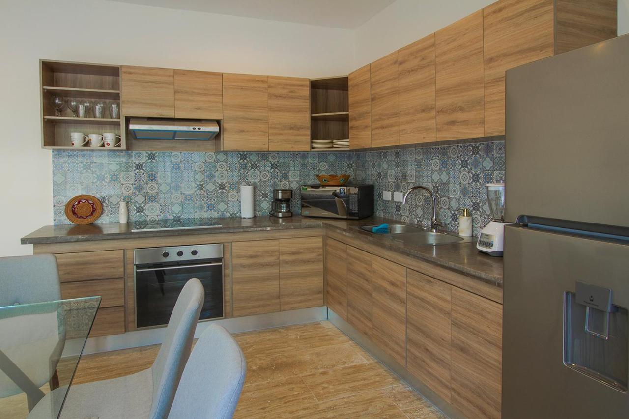 *luxurious With Private Patio*