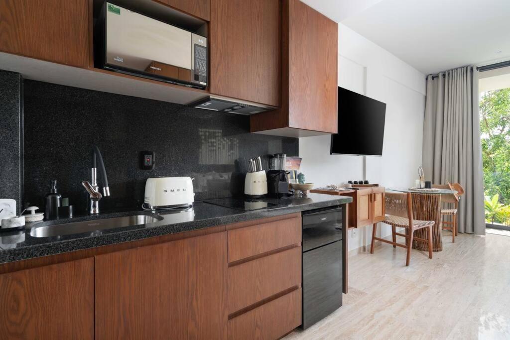 Mistiq Gardens Hotel *