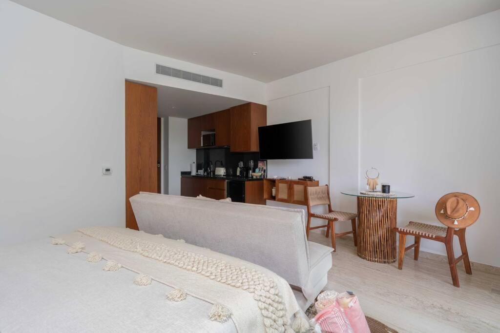 Mistiq Gardens Hotel