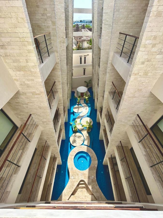 Rooftop Oasis: Urban Retreat With Infinity Pool & Private Terrace *