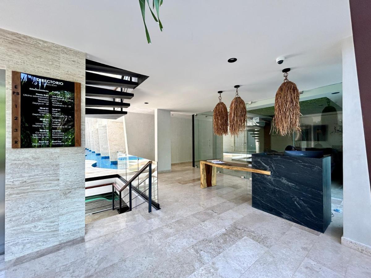 Apartment Rooftop Oasis: Urban Retreat With Infinity Pool & Private Terrace