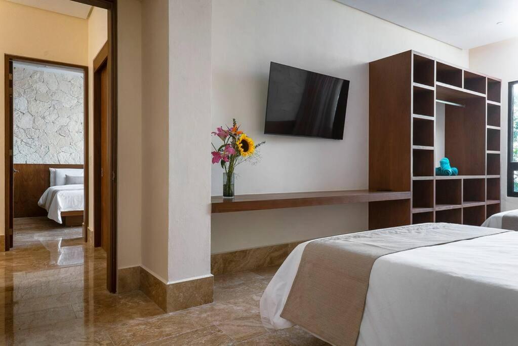 Sam Chak: Exclusive Retreat With Private Pool And Concierge